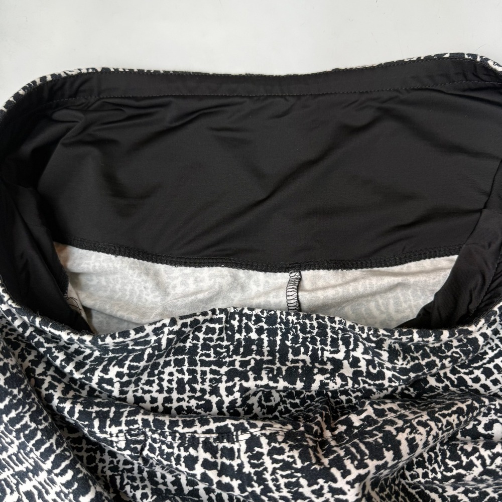 Chicos Zenergy Pants 2 Womens 12 Black White Print Slimming Panel Pull On Light - Picture 9 of 13
